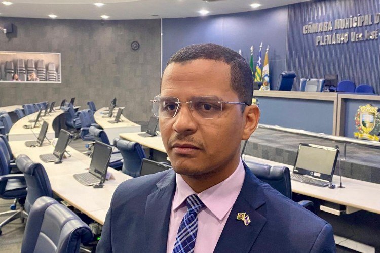Ismael Silva retorna à Câmara e Pedro Alcântara deixa Legislativo​‌​