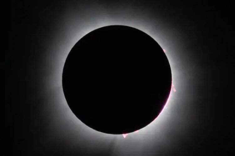 Eclipse solar total será visível nesta quarta-feira (12); saiba como acompanhar do Brasil​‌​