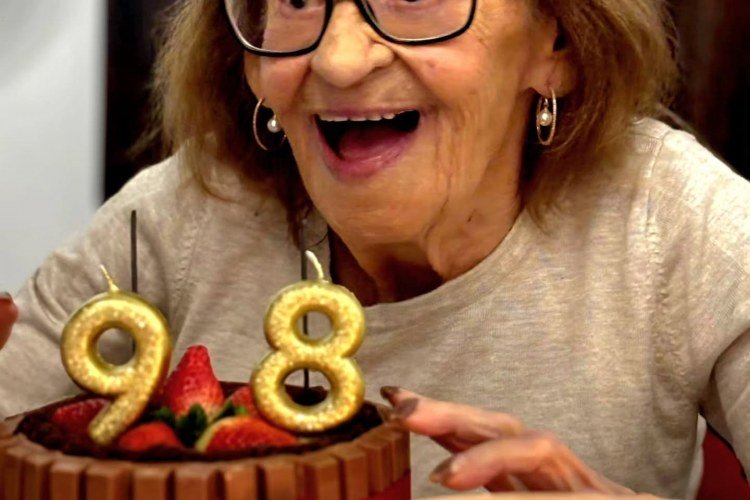 Laura Cardoso, ícone da dramaturgia brasileira, morre aos 98 anos​‌​
