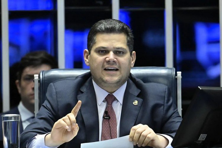 Davi Alcolumbre define calendário para votação do fim da escala 6×1​‌​