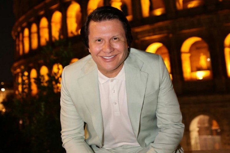 Giovani recebe declaração de amor da namorada Flávia Correia​‌​