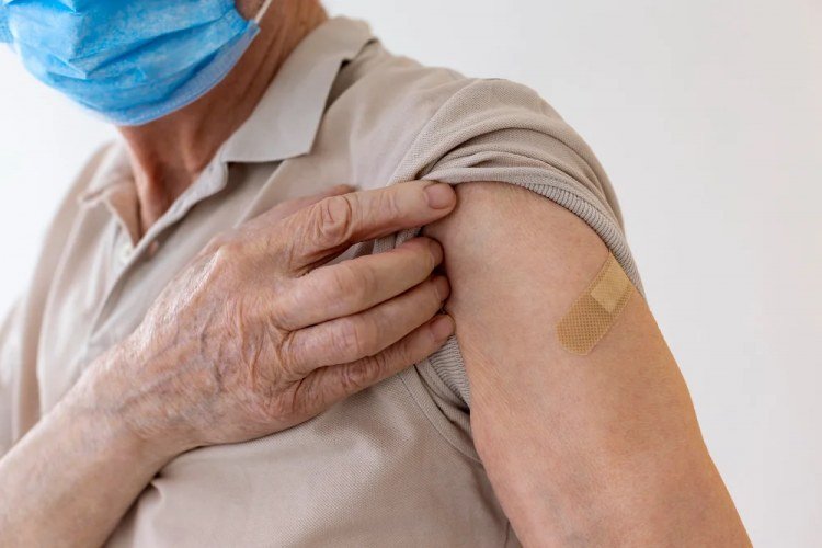 Estudo revela por que algumas pessoas respondem melhor às vacinas​‌​