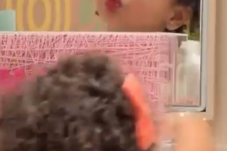 Neymar compartilha momentos divertidos com filhas em dia de beleza​‌​