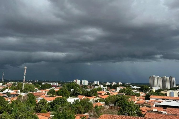 Dia do Piauí terá chuvas no Sul e calor de até 40°C em Teresina​‌​