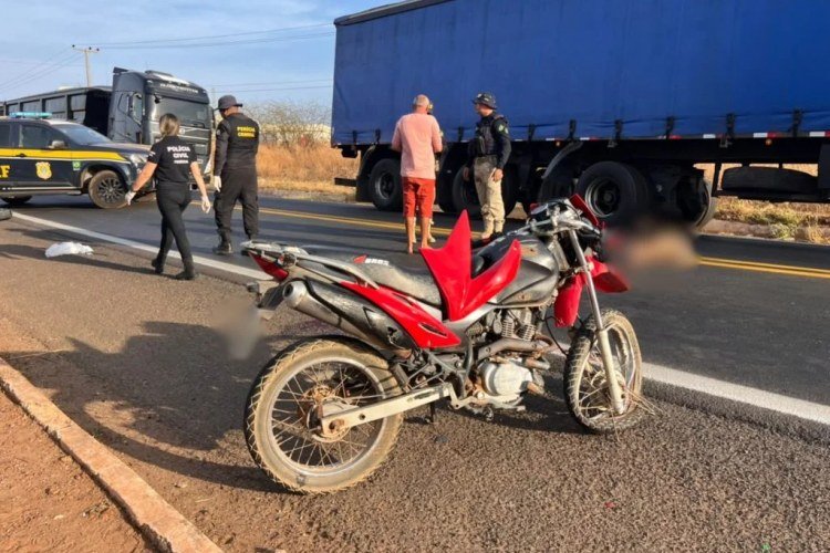 Motociclista morre em colisão com carro na BR-316 em Picos​‌​