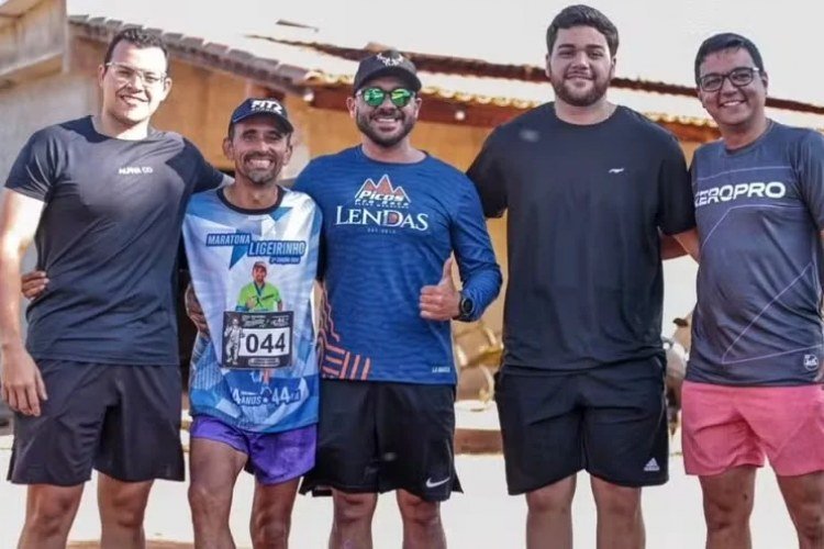 Corredor piauiense celebra 44 anos com maratona de 44 km em Picos​‌​