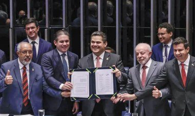 Congresso aprova emenda que elimina escala 6×1 e estabelece jornada de 40 horas semanais​‌​