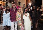 Madonna celebra 68 anos na Grécia com filhos e namorado​‌​