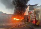 Incêndio em depósito de recicláveis assusta moradores na zona Sul de Teresina​‌​